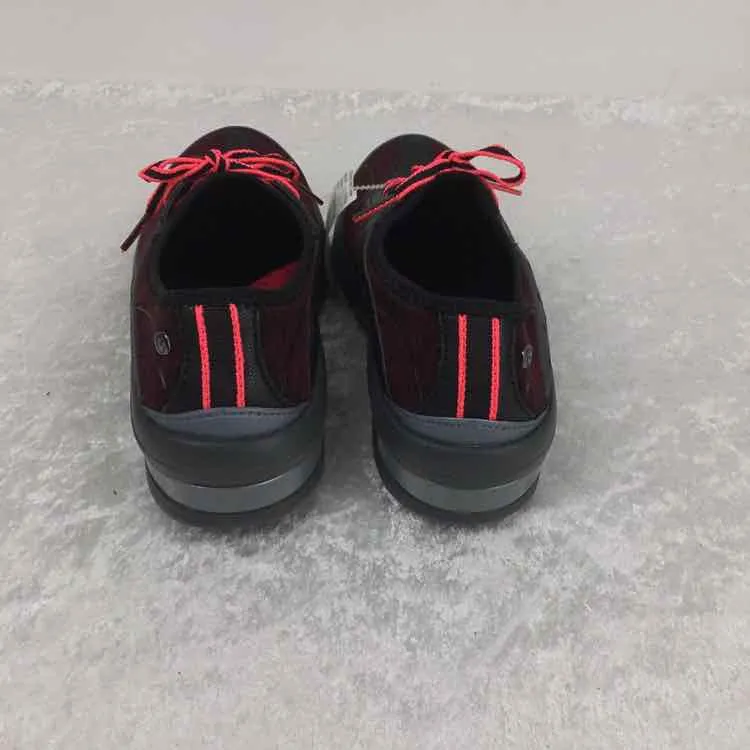 BZees Women Size 7.5 Black/Orange NWOT Mesh Slip Ons Sneakers