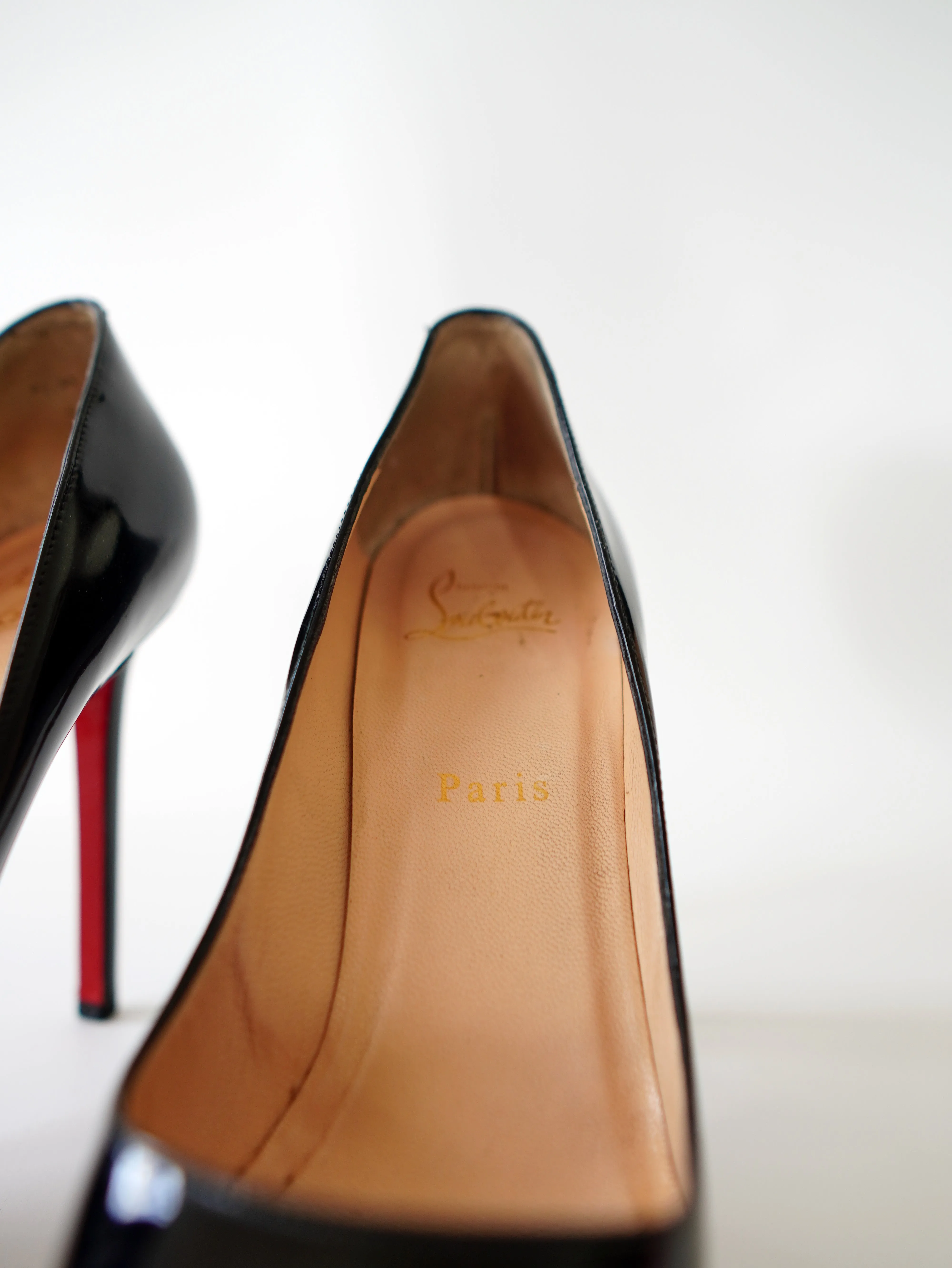 <b>CHRISTIAN LOUBOUTIN</b> <br>Pigalle Plato Pumps Patent 38