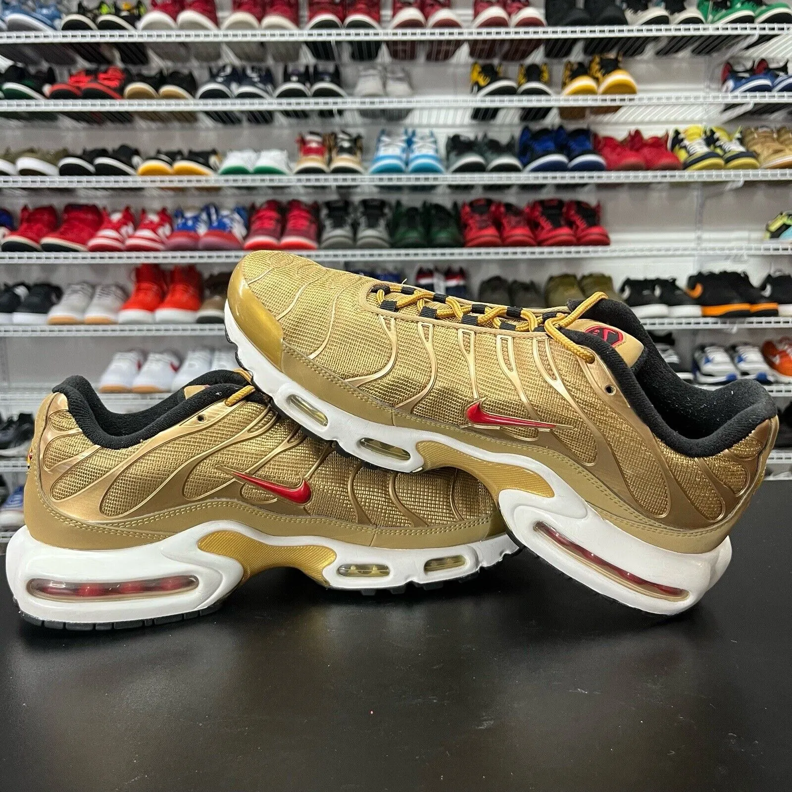 Nike Air Max Plus TN 1 Tuned Air Metallic Gold/Red 903827-700 Men's Size 10