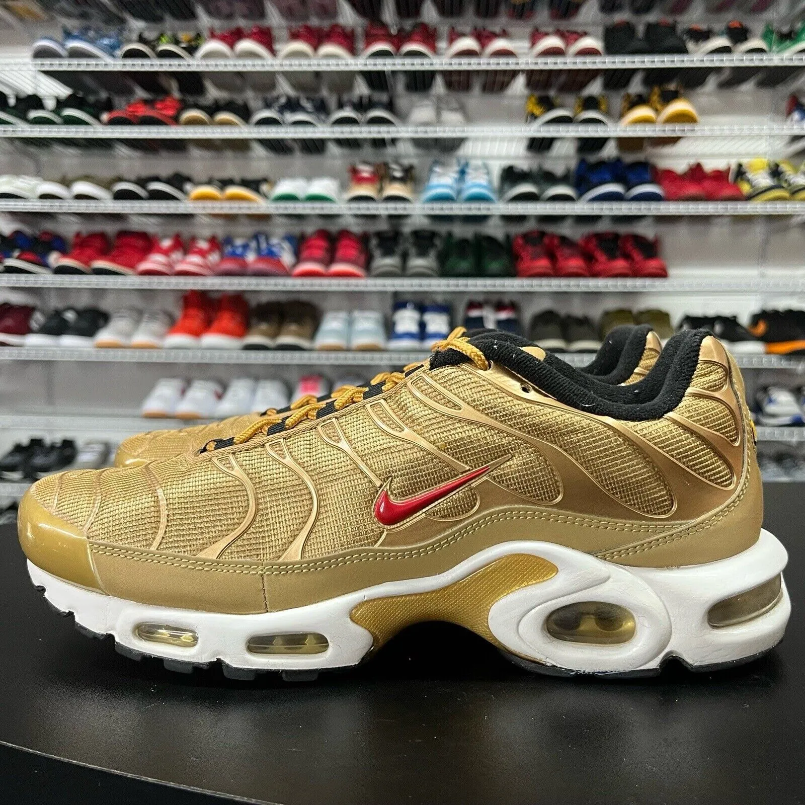 Nike Air Max Plus TN 1 Tuned Air Metallic Gold/Red 903827-700 Men's Size 10