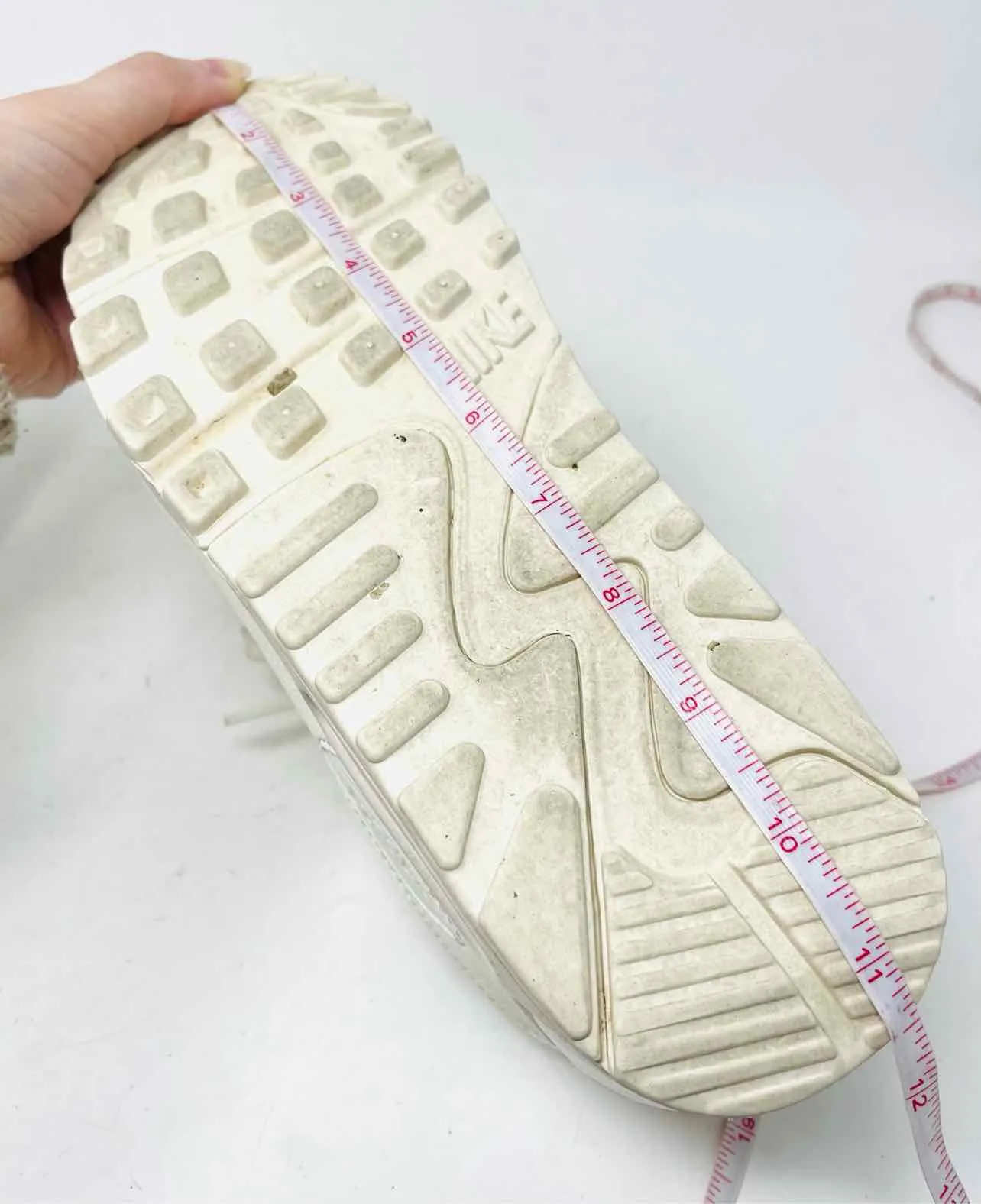 Nike Size 10 White/Mauve Lace-Up Mesh AS IS Shoes Sneakers