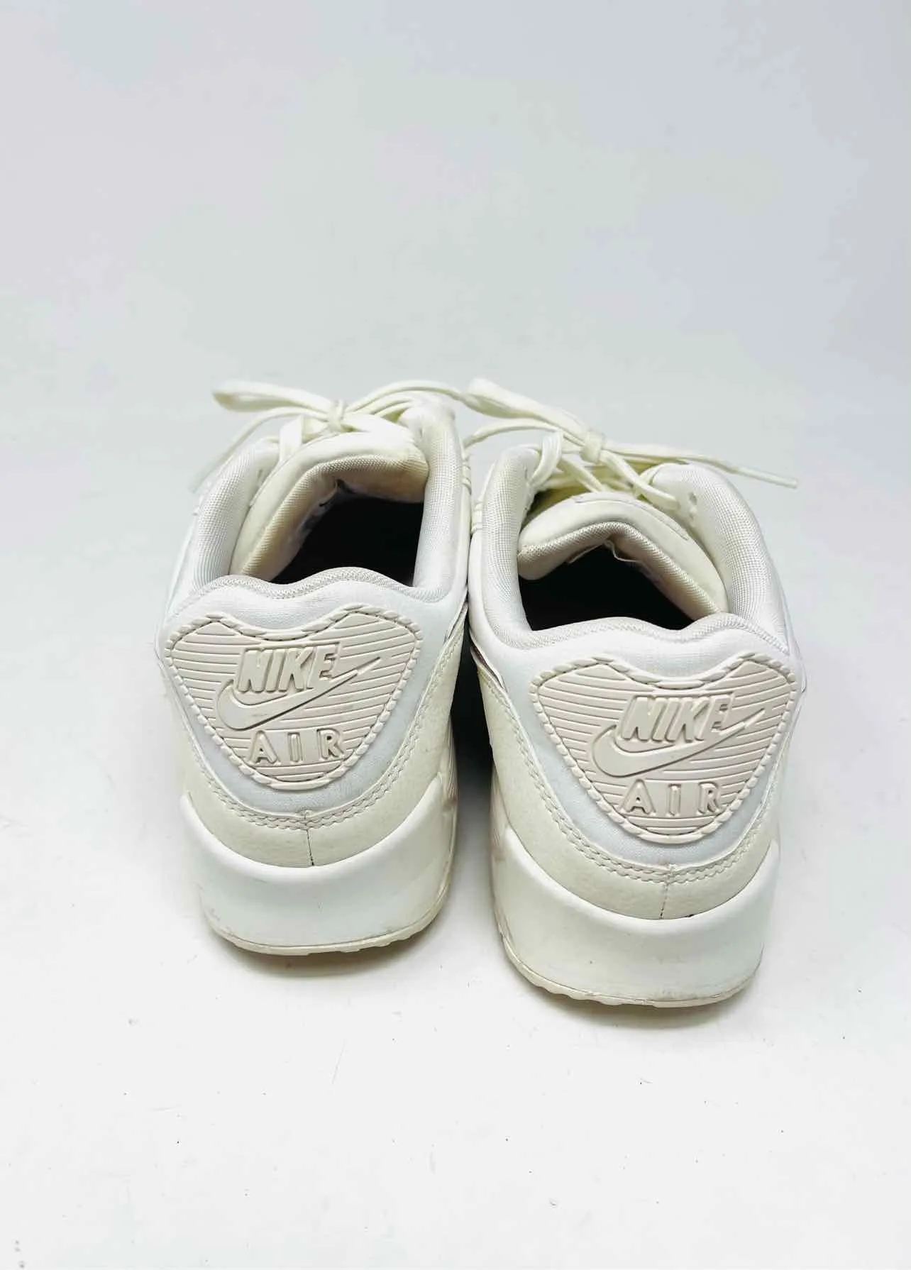 Nike Size 10 White/Mauve Lace-Up Mesh AS IS Shoes Sneakers