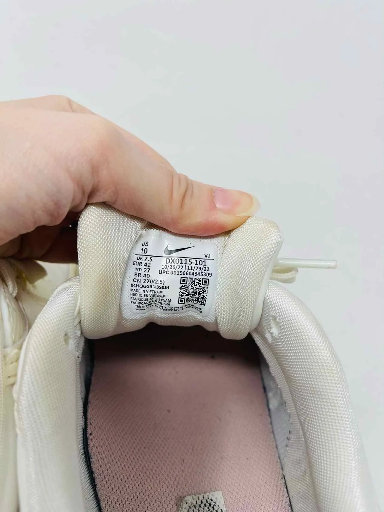 Nike Size 10 White/Mauve Lace-Up Mesh AS IS Shoes Sneakers