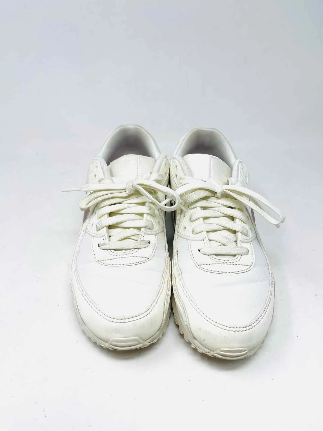 Nike Size 10 White/Mauve Lace-Up Mesh AS IS Shoes Sneakers