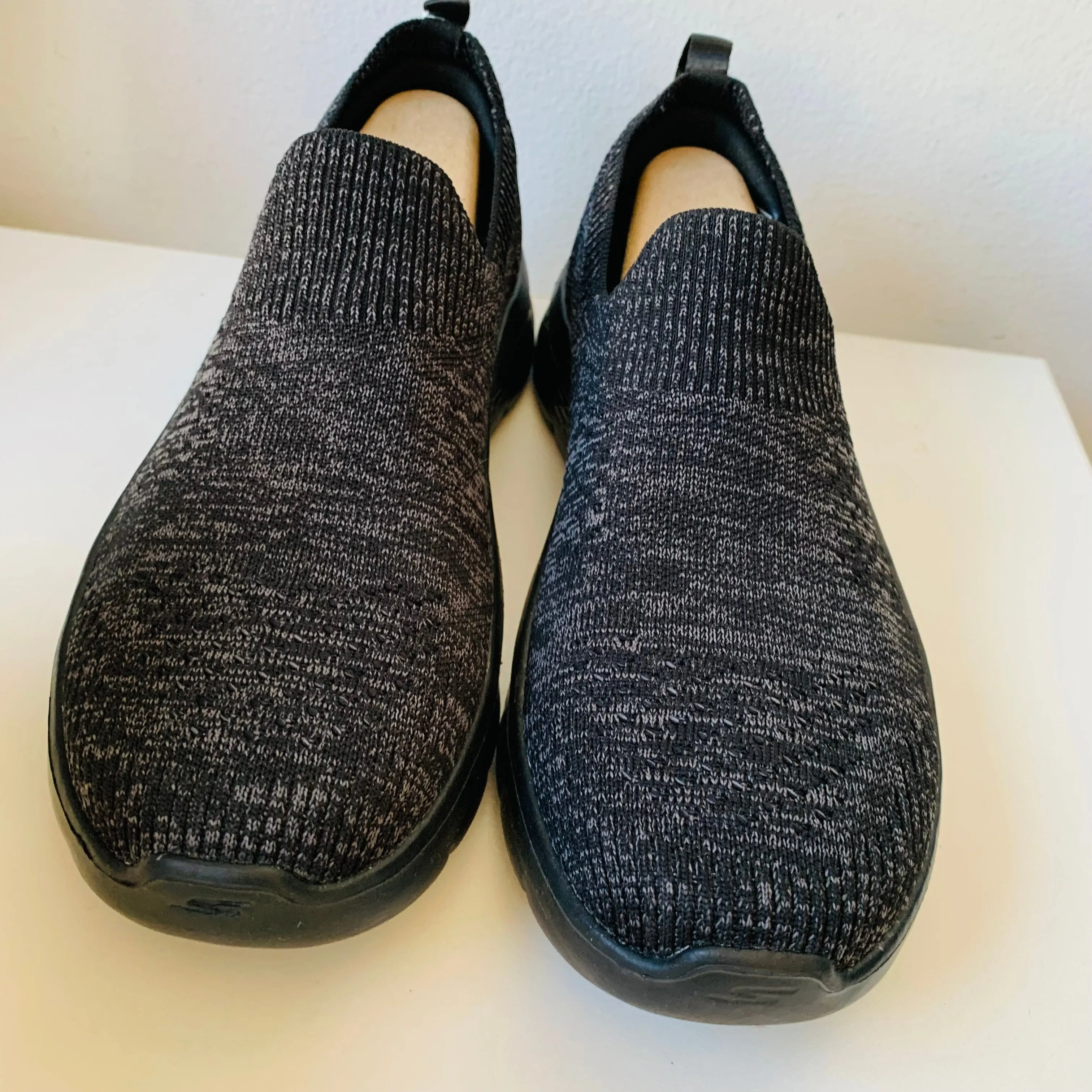 Skechers Black Arch Fit Washable Jasper Slip On Sneakers Size 7.5 Women’s New In Box