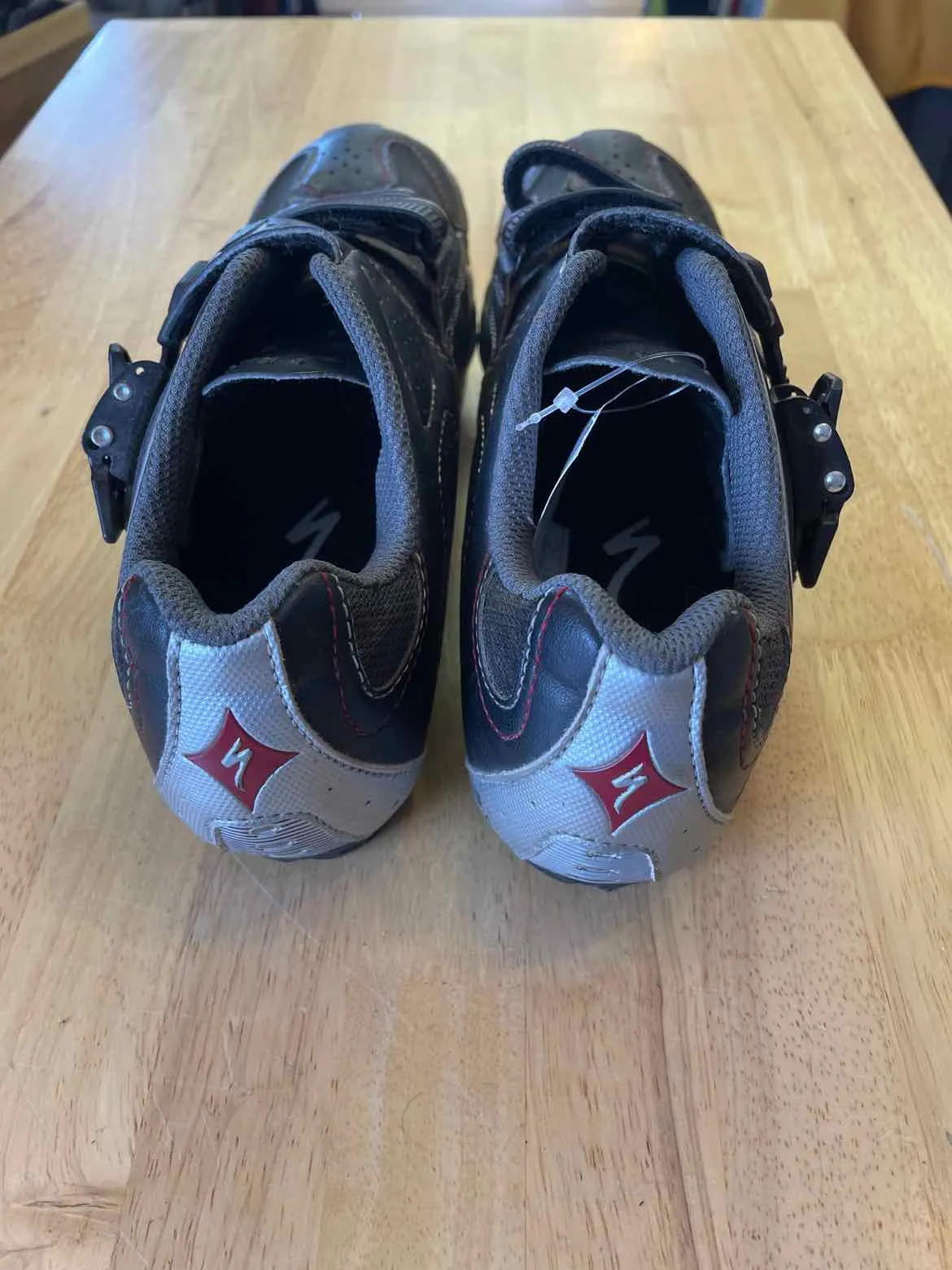 Specialized Womens 8.5 Cycling Shoes