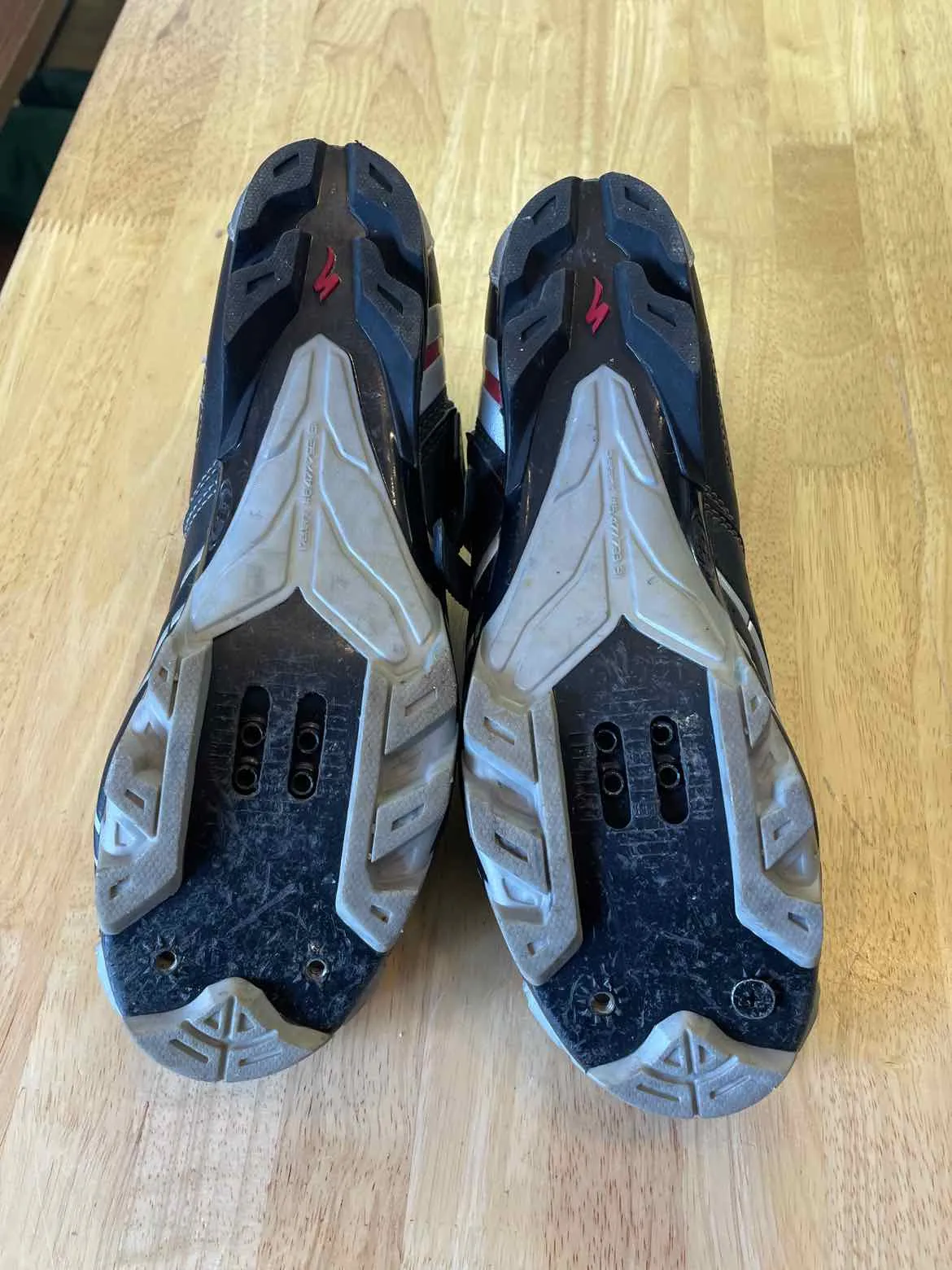 Specialized Womens 8.5 Cycling Shoes