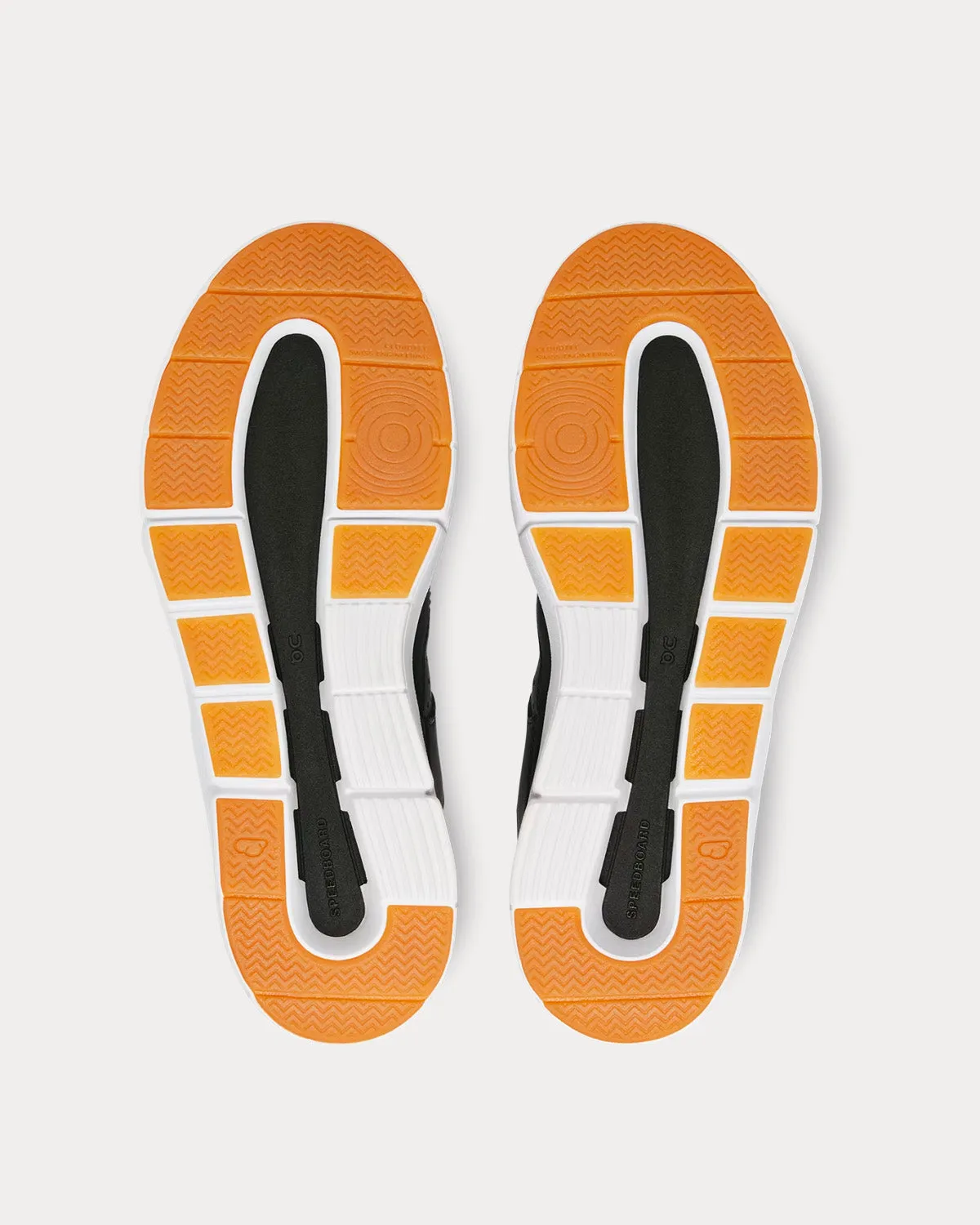 THE ROGER Clubhouse Black / White Low Top Sneakers
