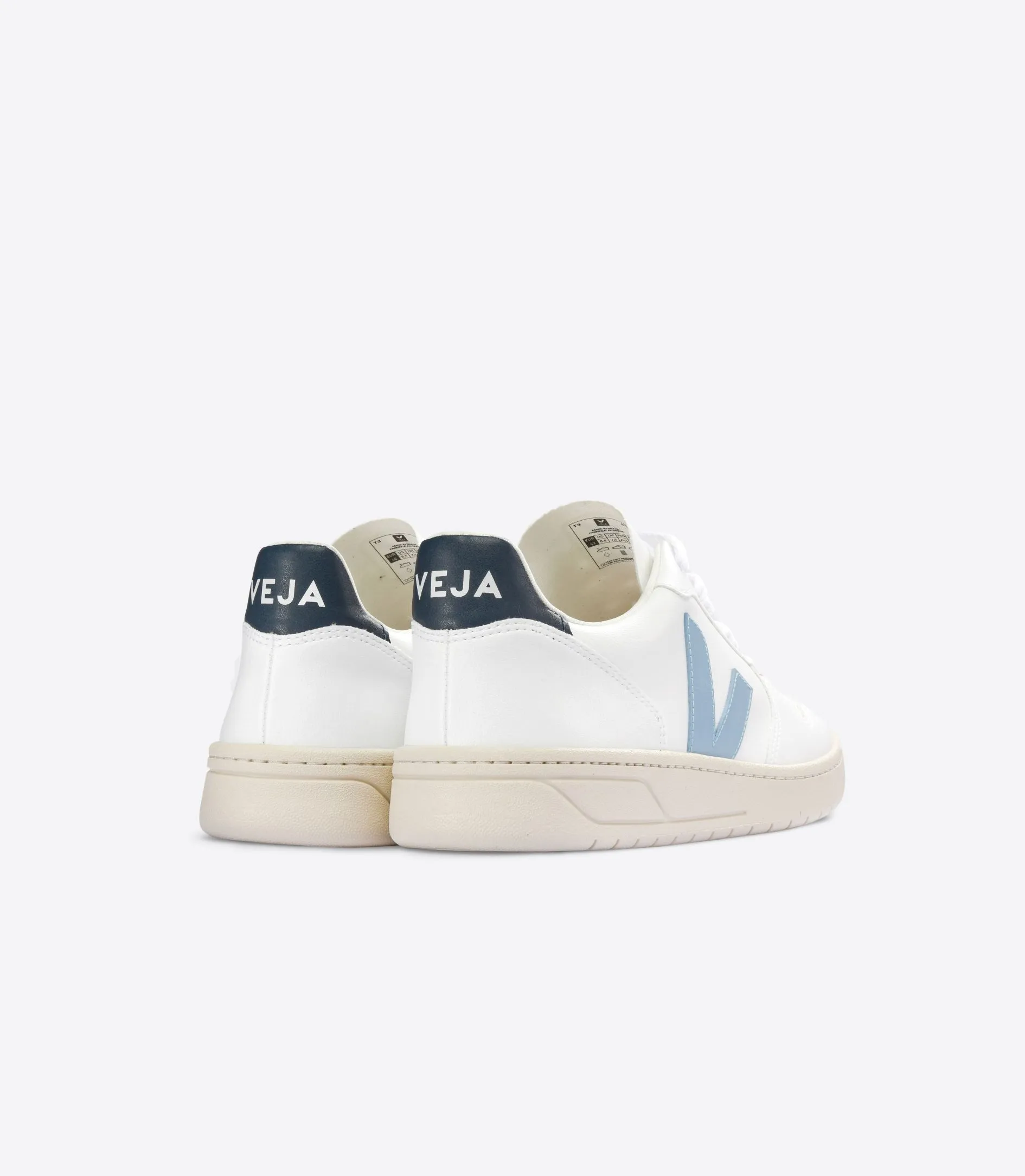 Veja - V-10 CWL in White Steel Nautico