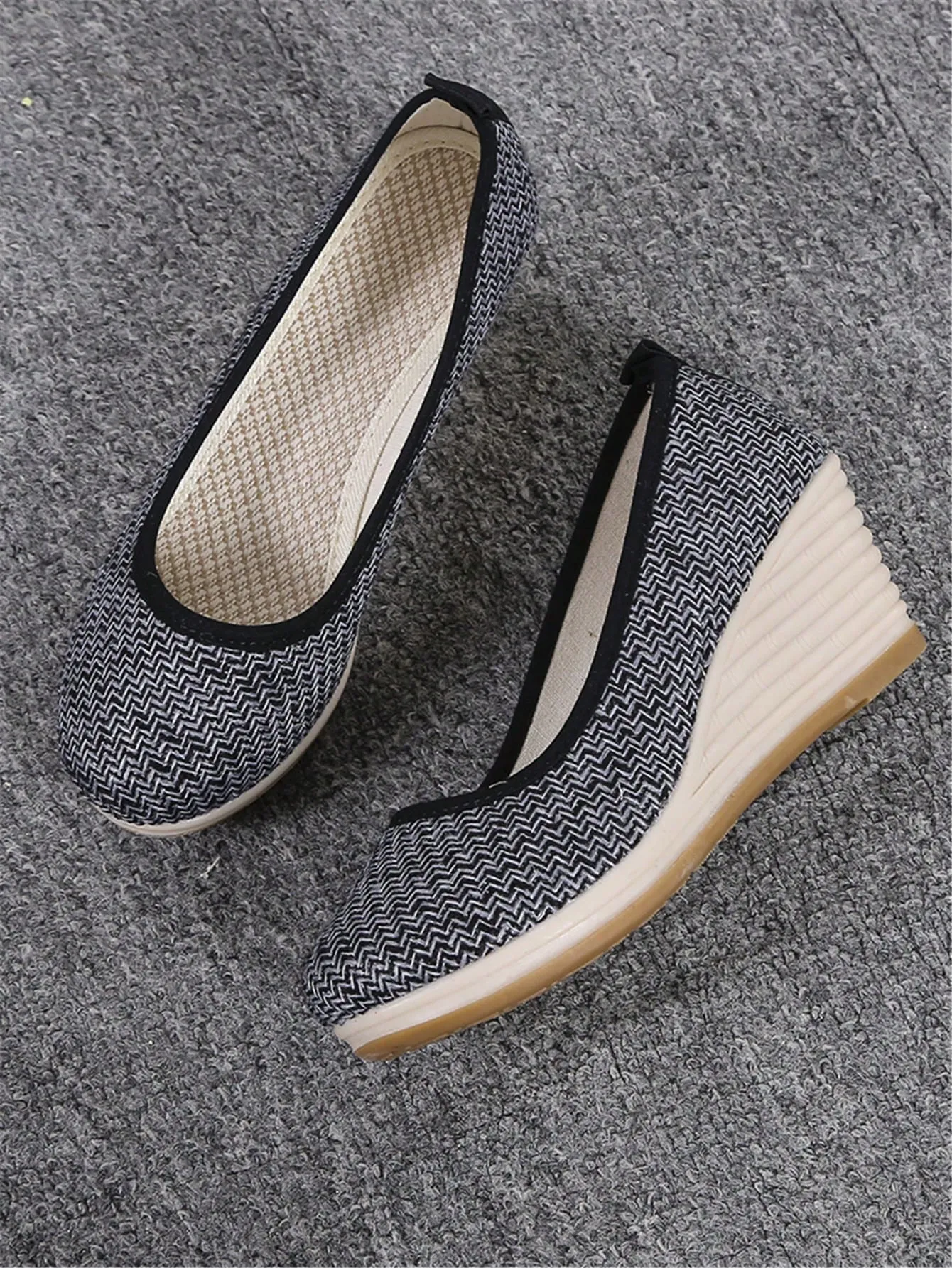 Women Minimalist Slip On Shoes
