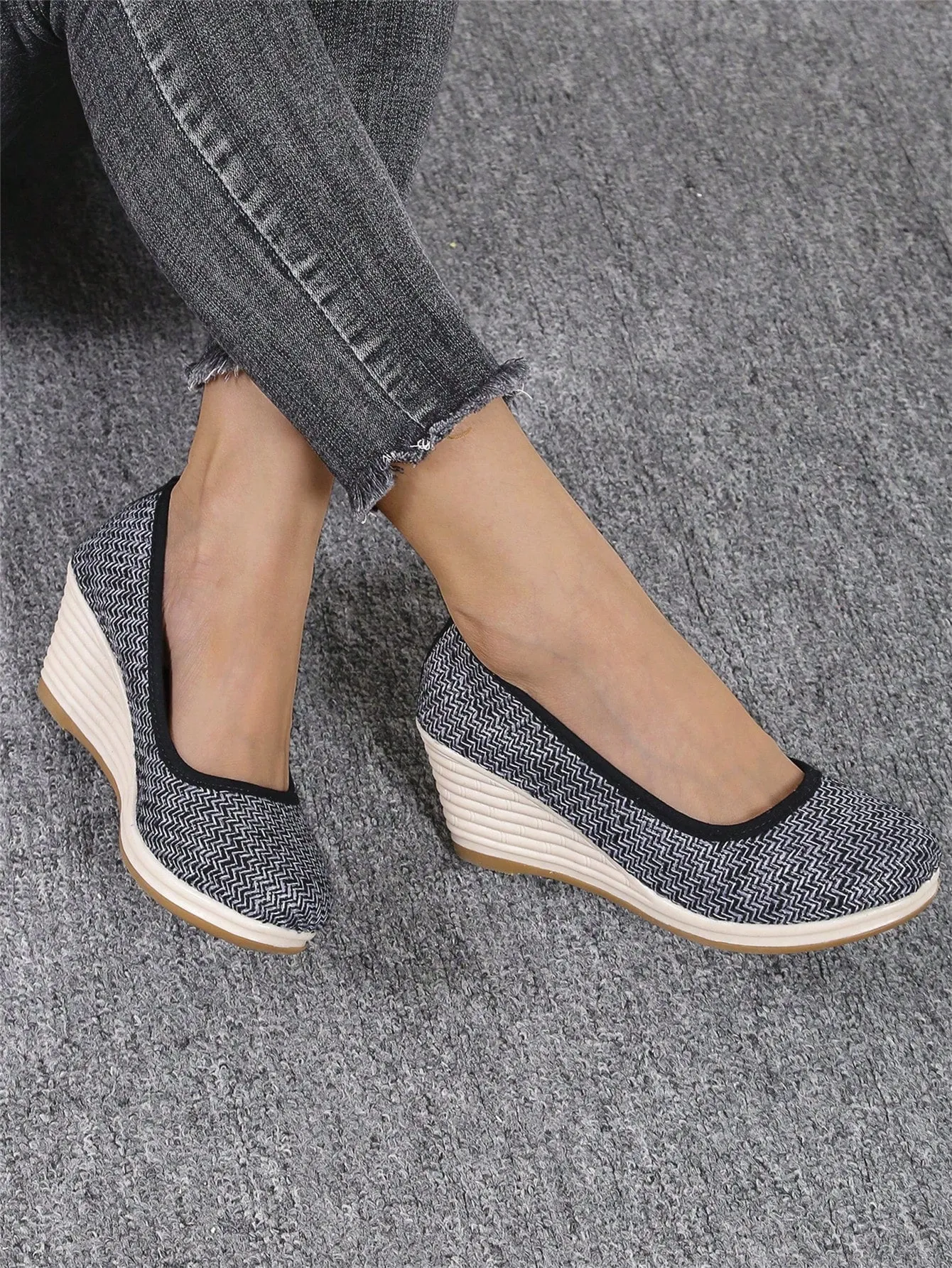 Women Minimalist Slip On Shoes