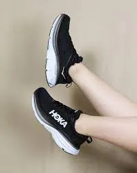WOMEN'S HOKA BONDI 8 | BLACK / WHITE